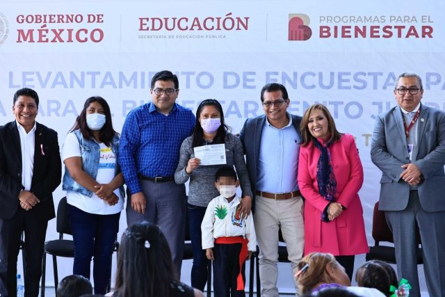 Atestiguó gobernadora Lorena Cuéllar proceso de incorporación a Becas Benito Juárez de educación 