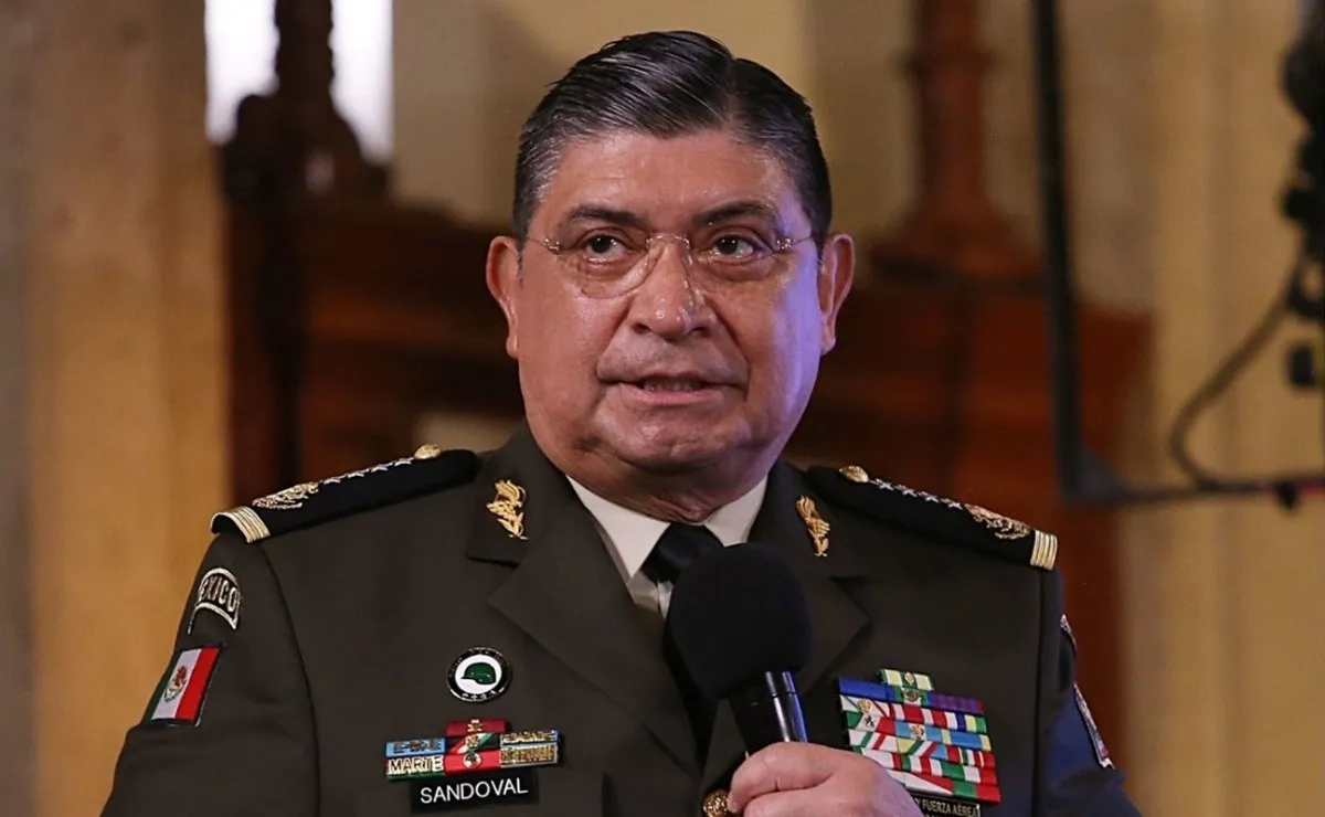 Citarán en San Lázaro a Sandoval tras 'hackeo' en Sedena