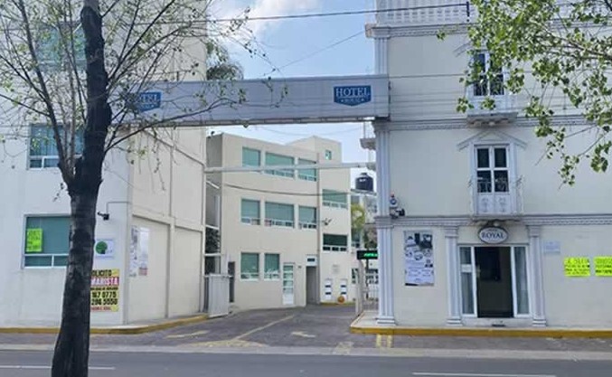 Delincuentes asaltan Hotel Royal en Hueyotlipan, hay dos detenidos por estos hechos