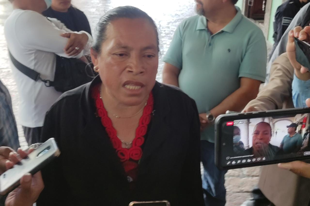 Confirma alcaldesa de Mazatecochco denuncias por agresión a regidor y síndico