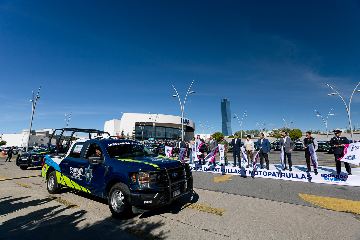 Entrega Eduardo Rivera 156 patrullas a Seguridad Ciudadana 