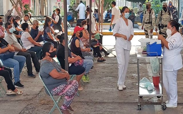 58 municipios de Puebla iniciarán proceso de vacunación anticovid este lunes