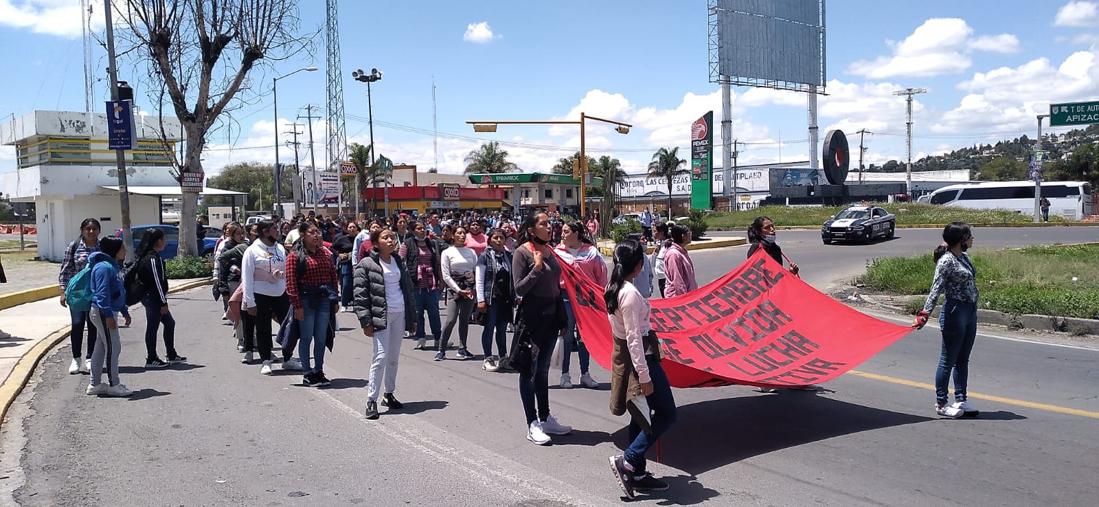 Se congregan Normalistas por mejores condiciones para escuelas