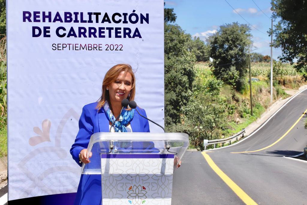 Destinó gobernadora Lorena Cuéllar más de 13.1 MDP en rehabilitación carretera de Papalotla