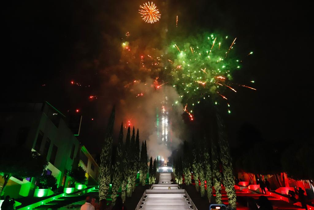 Enciende Lorena Cuéllar luces alusivas al mes patrio en las Escalinatas