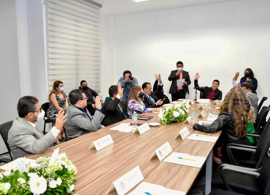 Desahogan expedientes de gran importancia en la comisión de puntos constitucionales