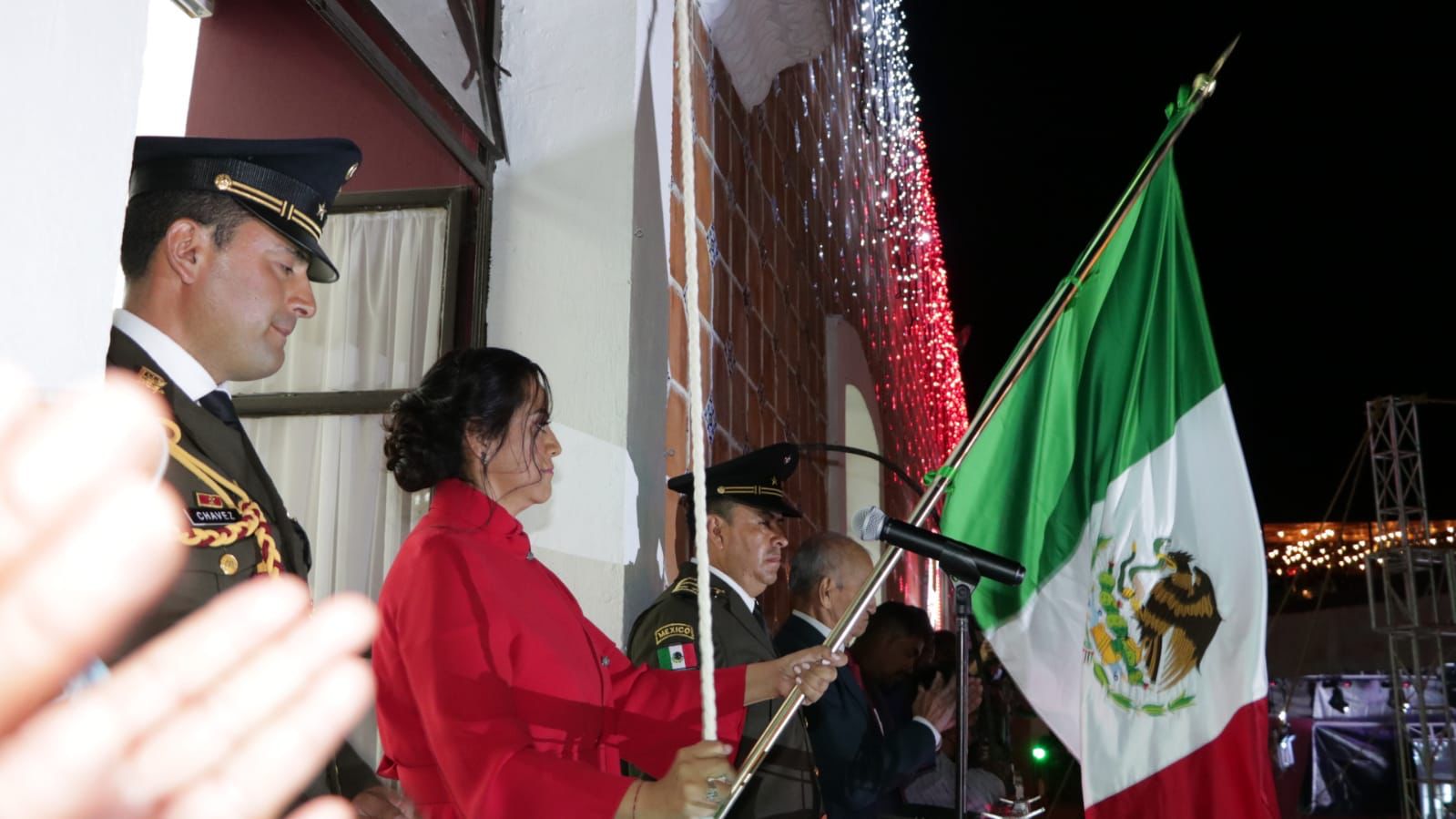 Ariadna Ayala realizó histórico grito de independencia en Atlixco