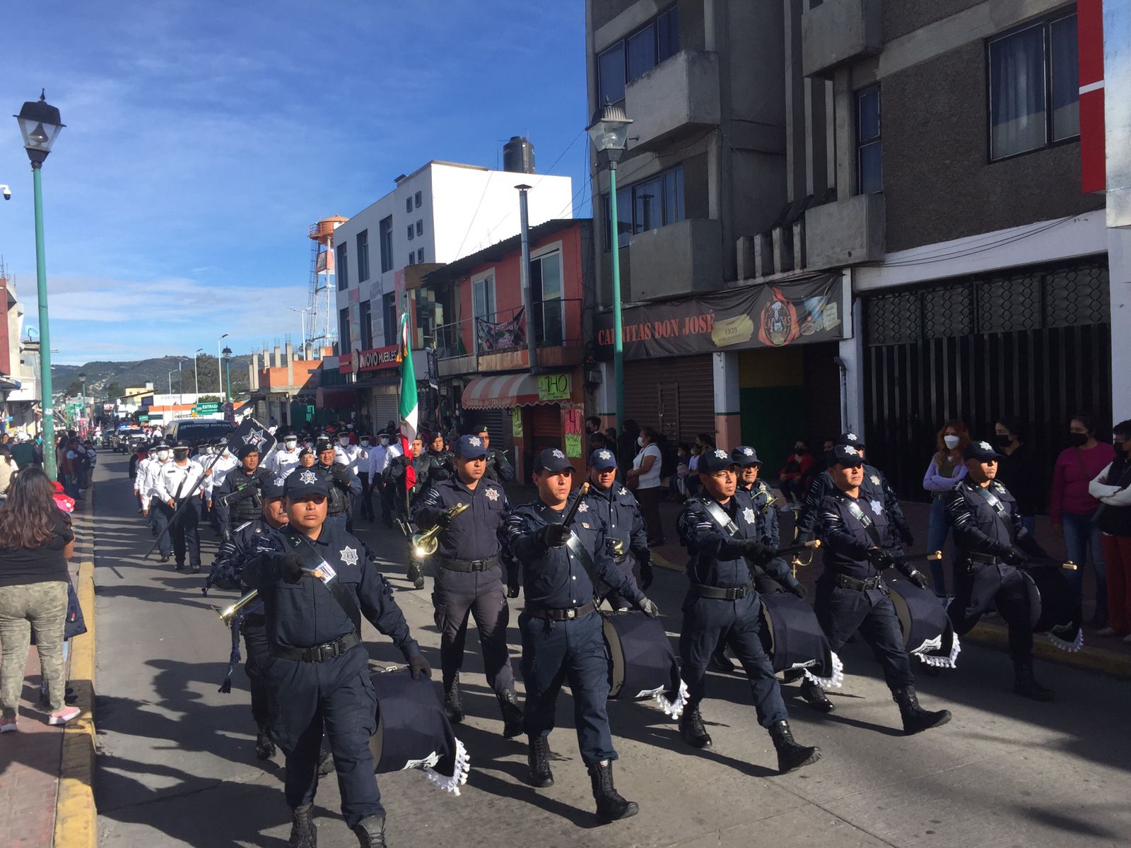 Ayuntamiento de Chiautempan llevó a cabo el desfile del CCXII Aniversario de la Independencia de México