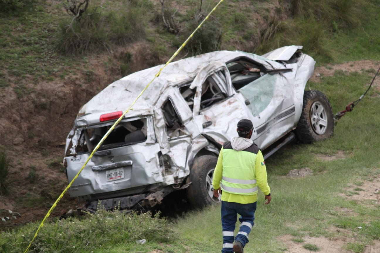 Familia sufre accidente carretero sobre Arco Norte; tres integrantes murieron