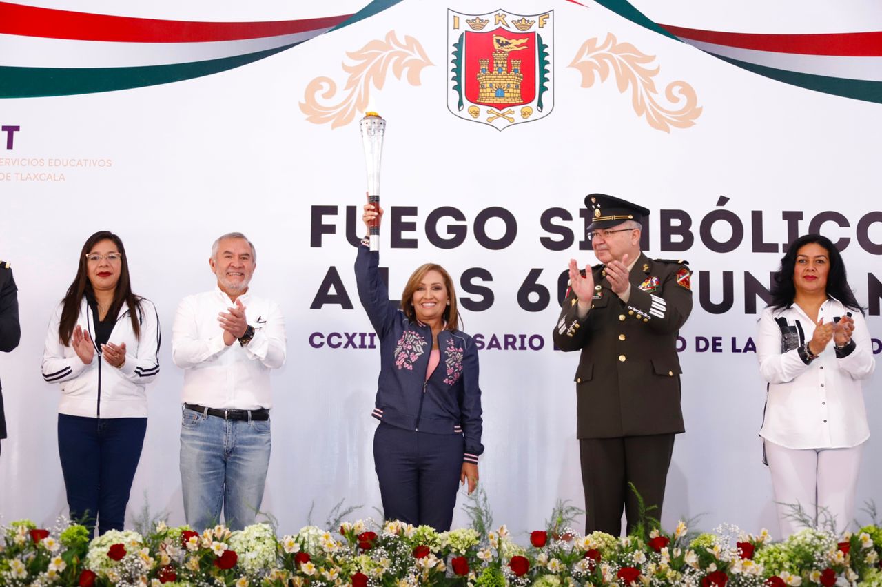Entregó gobernadora Lorena Cuéllar Fuego Simbólico De Independencia A Los 60 Ayuntamientos Del Estado