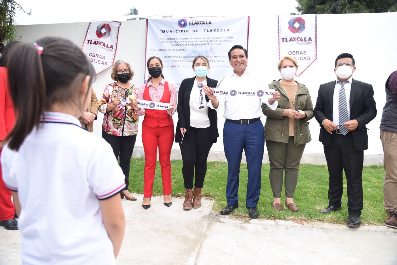 Ayuntamiento de Tlaxcala repara barda perimetral de jardín de niños en el Sabinal