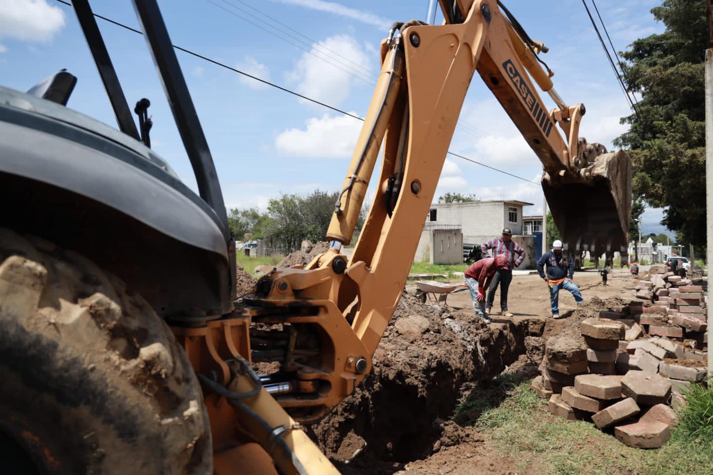 Ayuntamiento de Chiautempan inicia construcción de la red de agua potable en San Pedro Xochiteotla