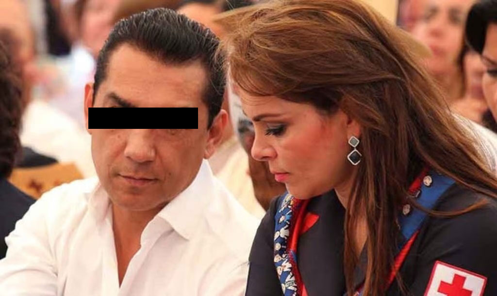 Juez dicta auto de formal prisión a José Luis Abarca y su esposa pero no por el caso Ayotzinapa 