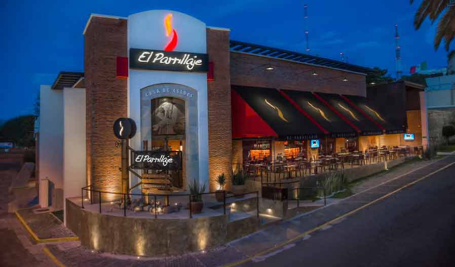 Sujetos asaltaron el restaurante "El Parrillaje"; se llevaron la caja fuerte con al menos medio millón de pesos