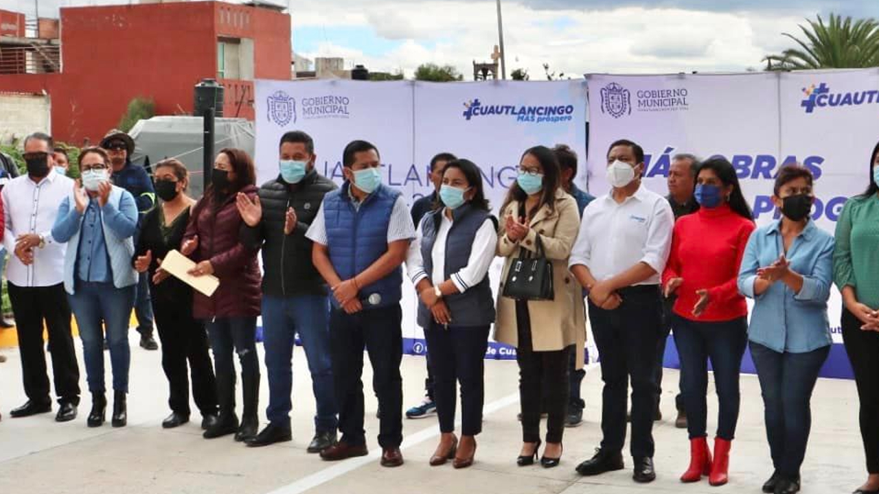 Gobierno de Cuautlancingo hizo entrega de la pavimentación de la Calle Margaritas 