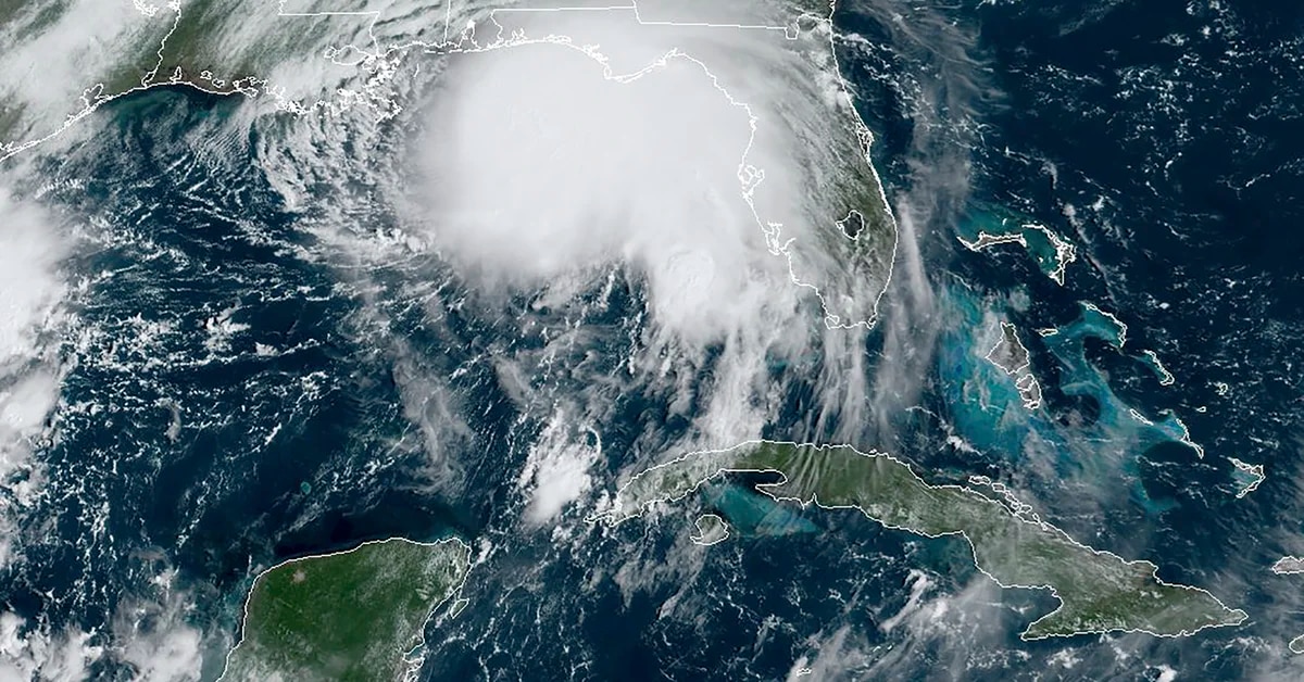 Huracán Ian se fortalece a categoría 4 en su camino hacia Florida