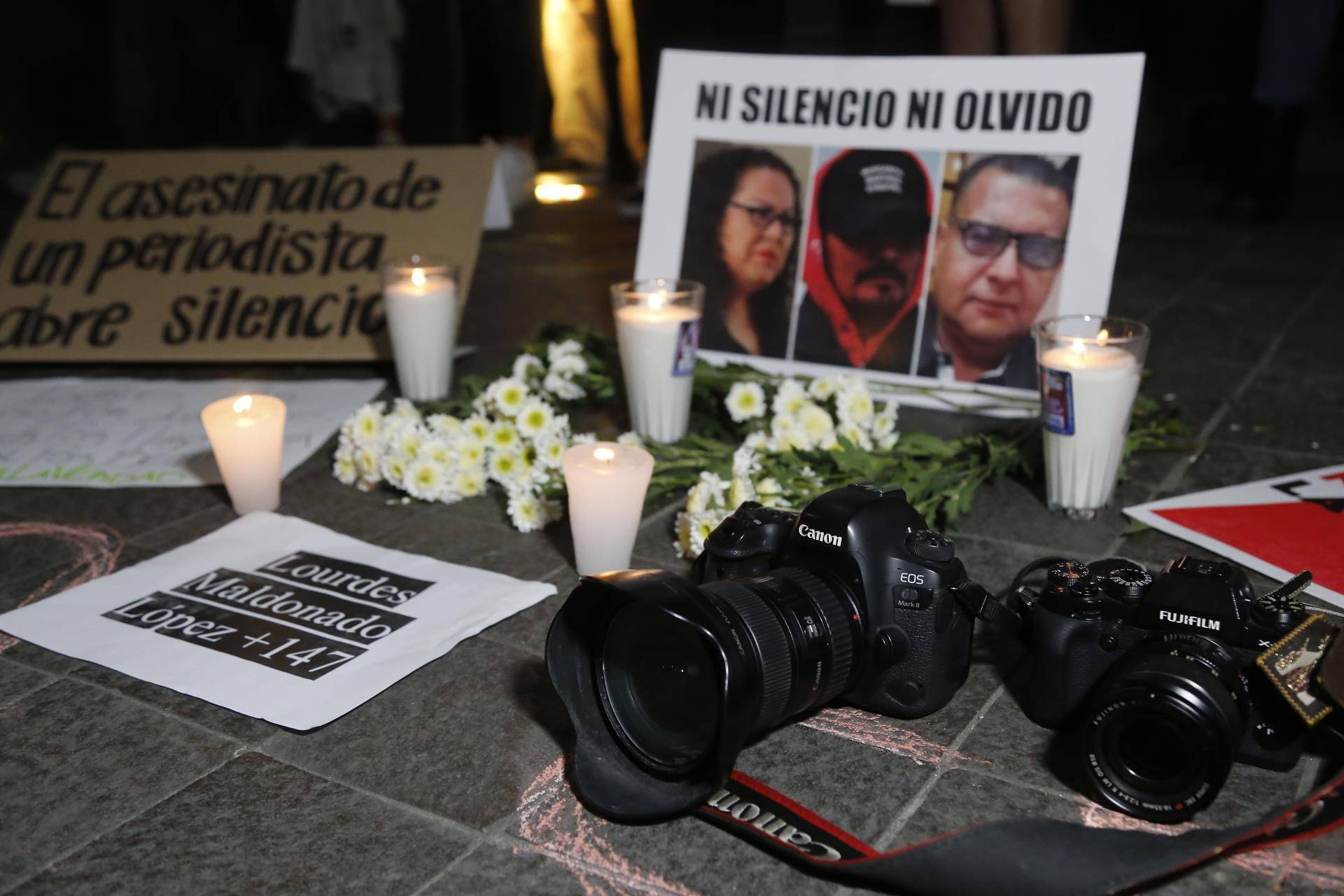 Reconoce AMLO asesinatos de periodistas en México pero aclara que ninguno por el estado mexicano como "antes"