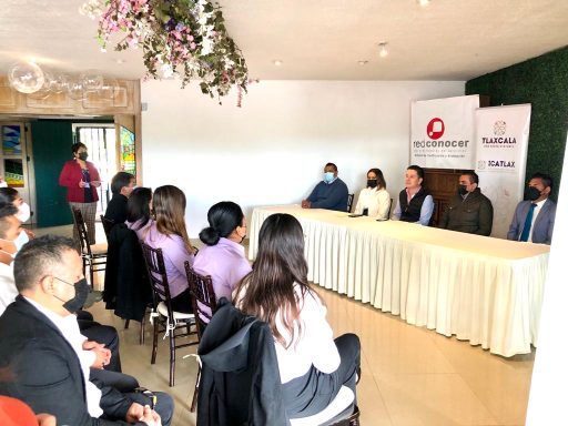 Entrega ICATLAX certificados de competencia laboral