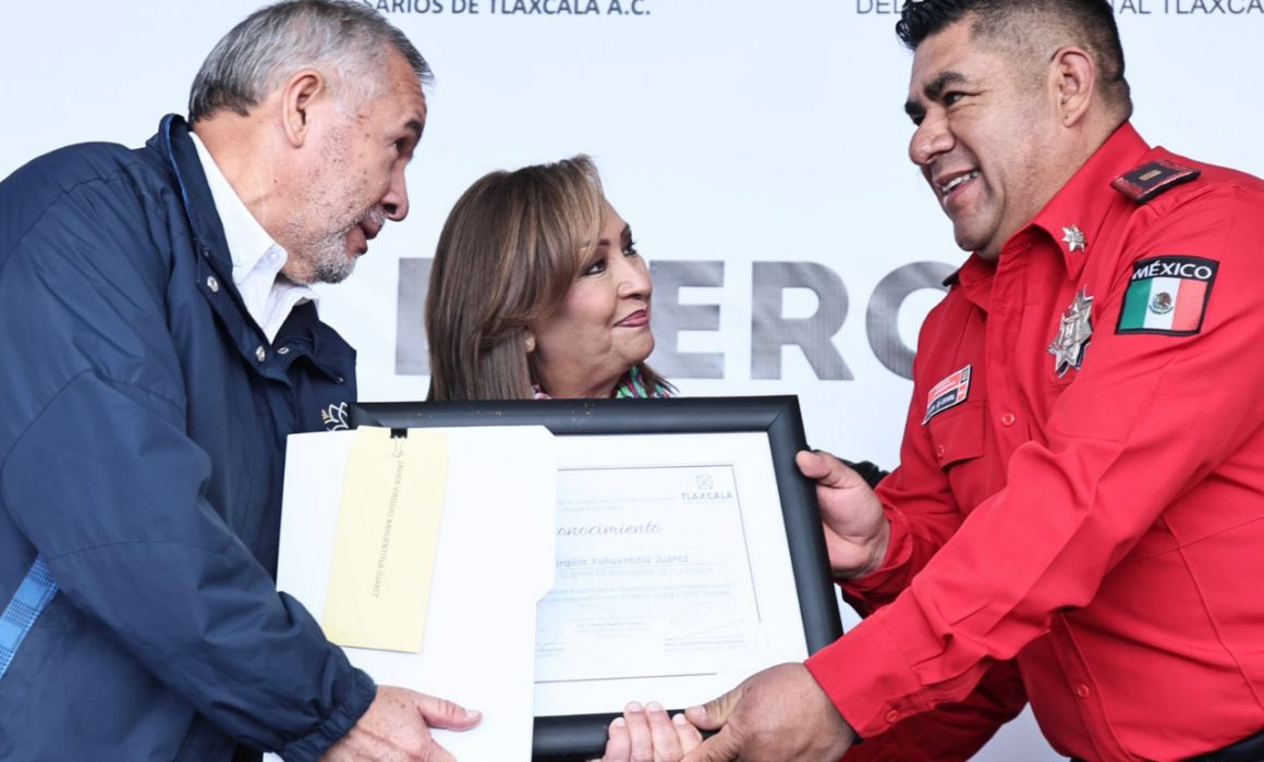 Entrega Lorena Cuéllar apoyos en materia de emergencia para CIX I