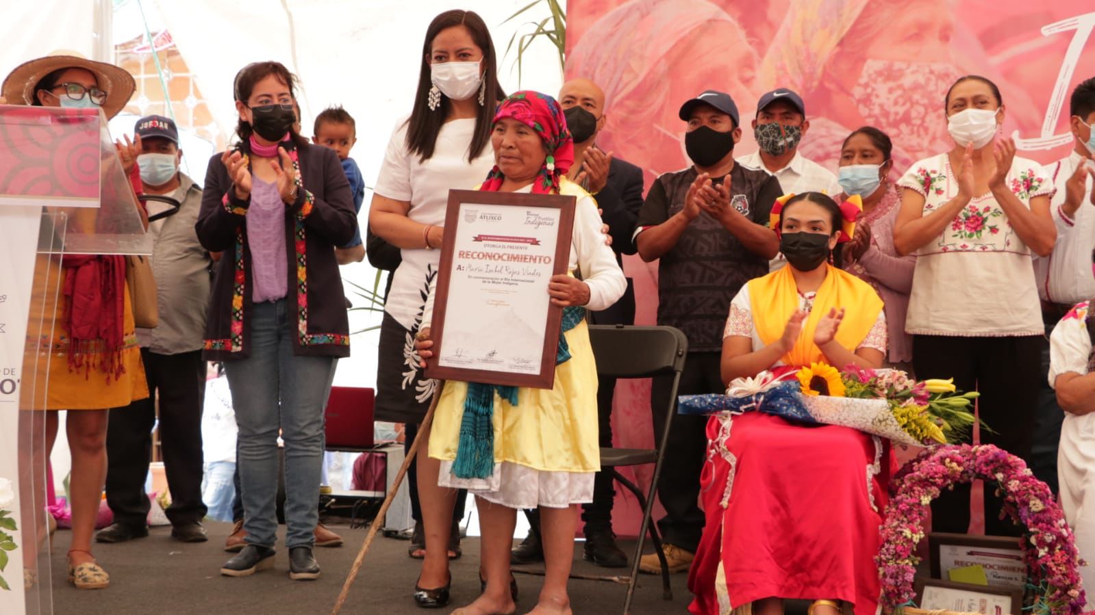 Atlixco reconoce en su primer festival de pueblos indígenas a las mujeres de estos pueblos originarios 