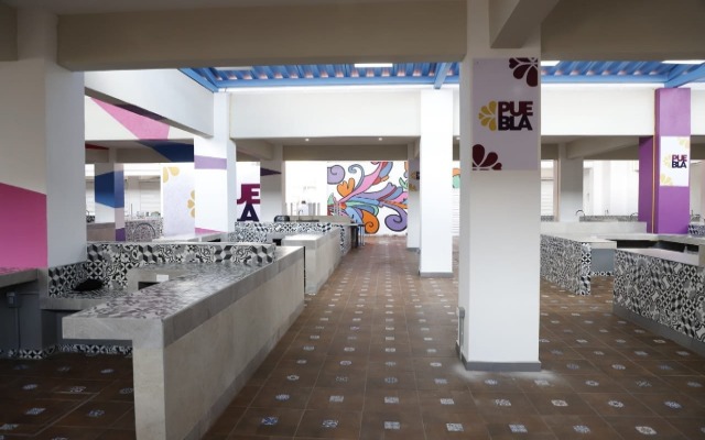Tras 9 meses de trabajo inauguran rehabilitación de mercado de El Alto