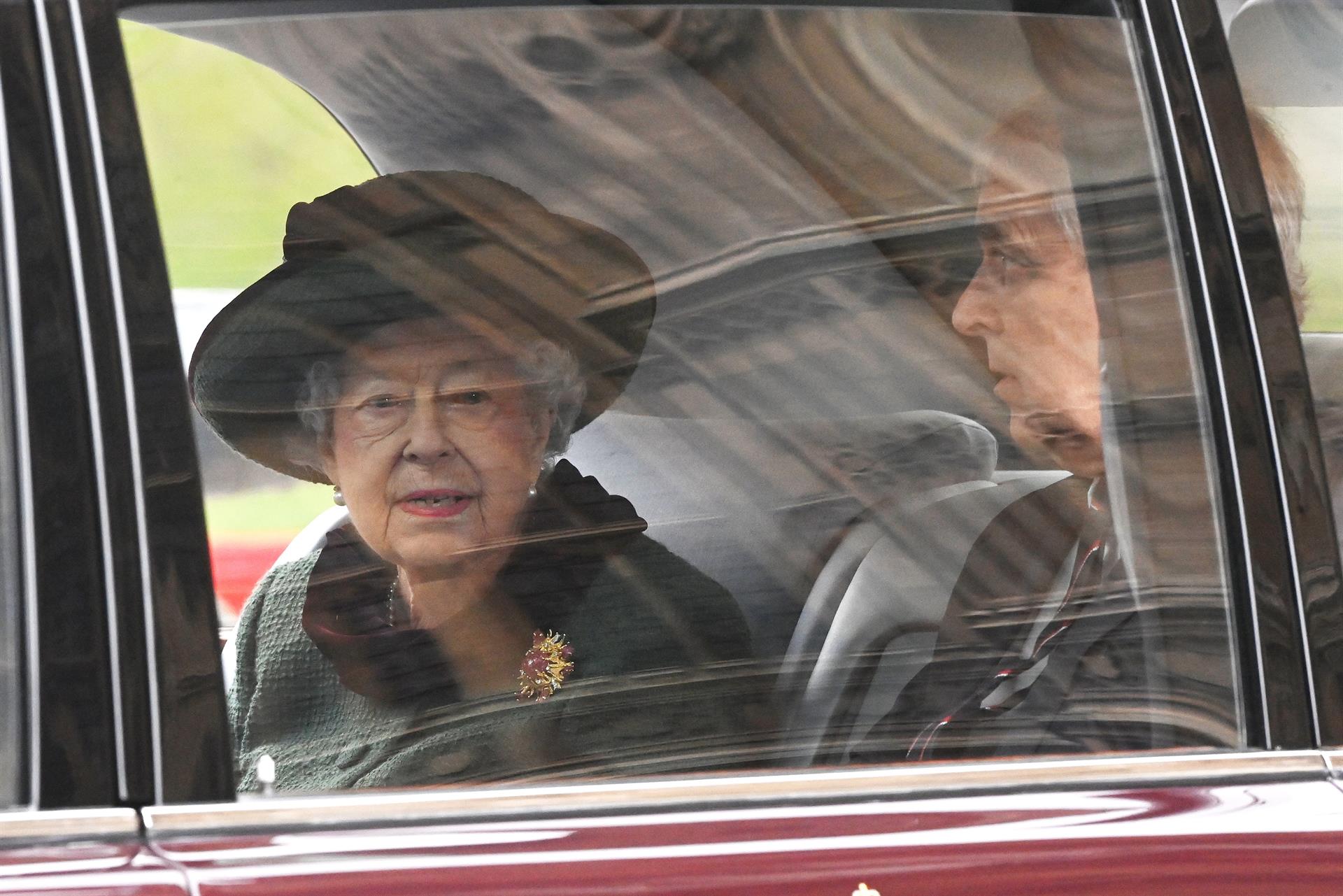 isabel ii reina de reino unido