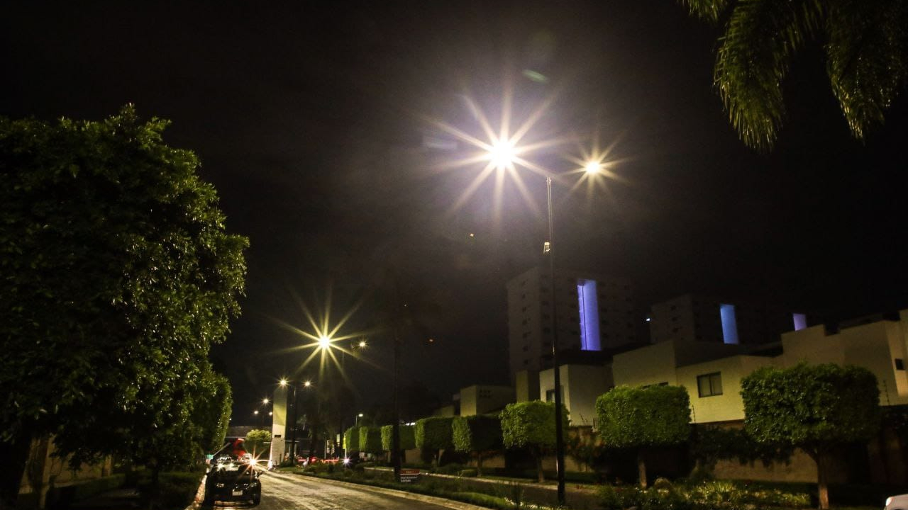 Ayuntamiento de San Andrés Cholula; puso en función 167 nuevas luminarias en Lomas de Angelópolis 