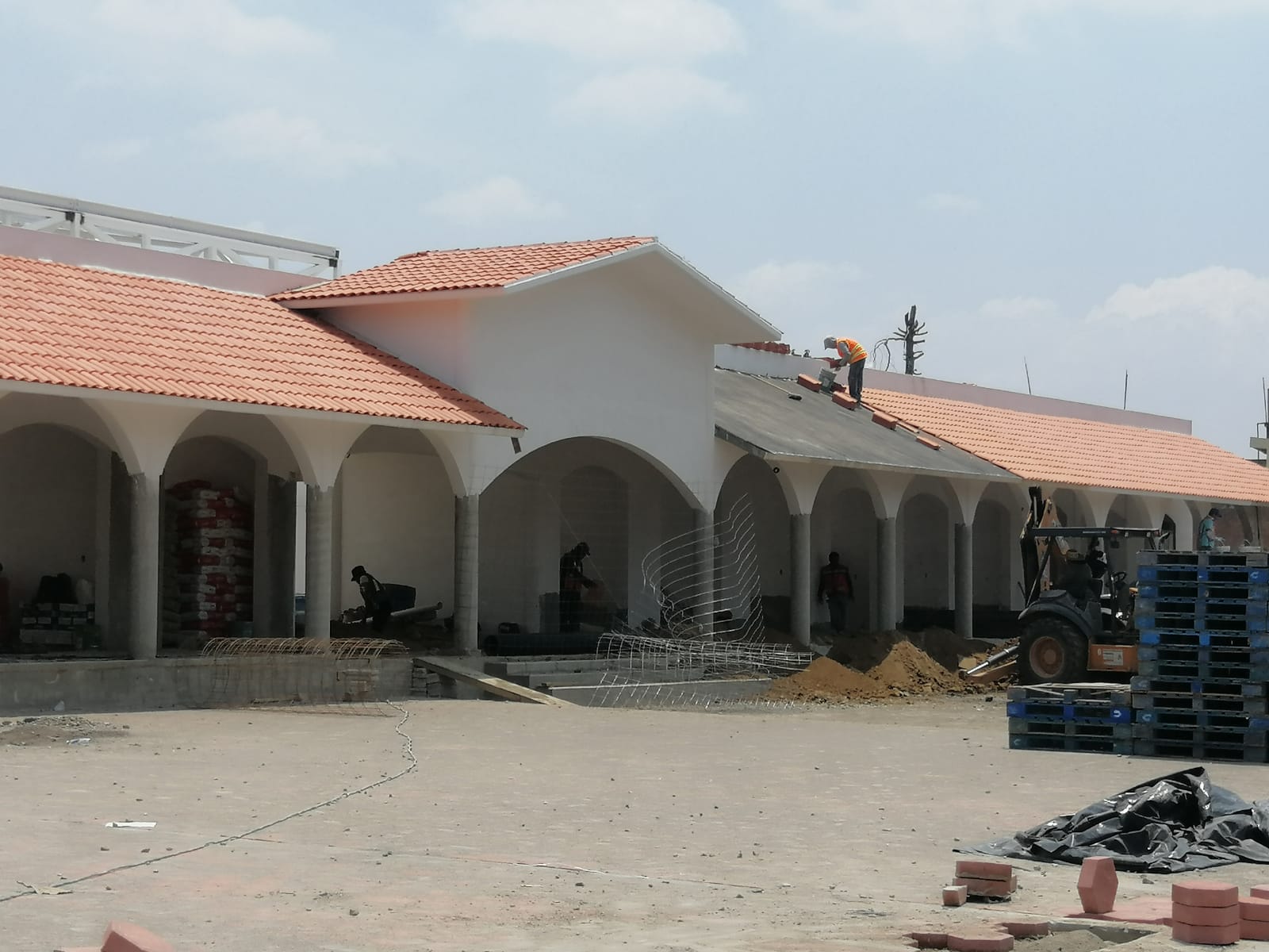 Mercado Municipal de Cuautlancingo a semanas de concluirse: Tlaque Gómez
