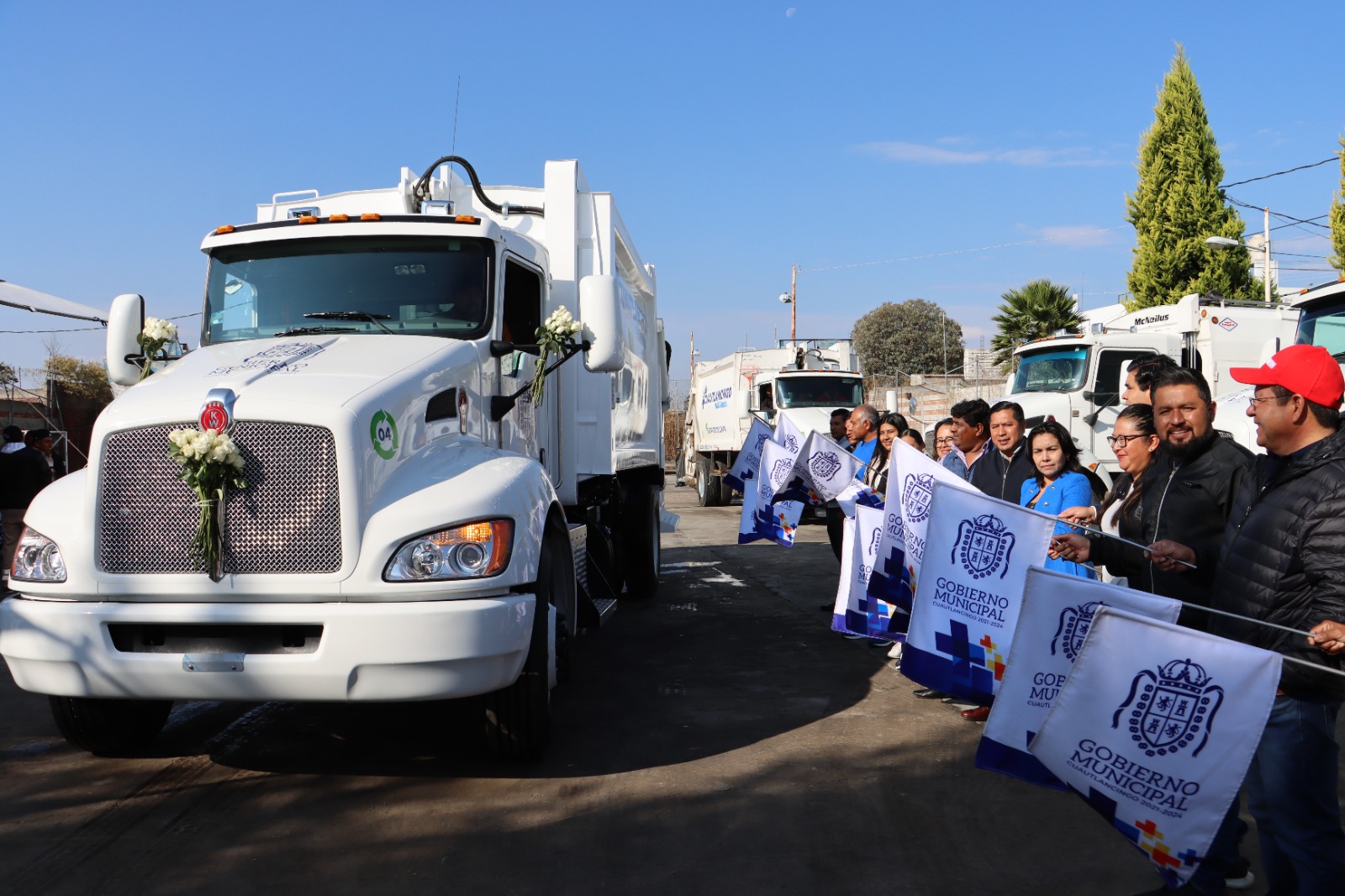 Ayuntamiento mejora servicio de limpia con dos nuevos camiones recolectores 