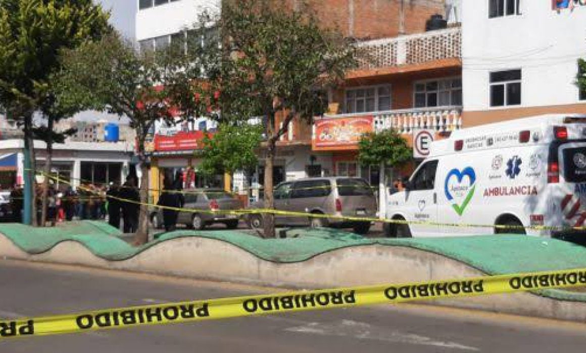 Banda de narcomenudistas y roba autos agobia a apizaquenses