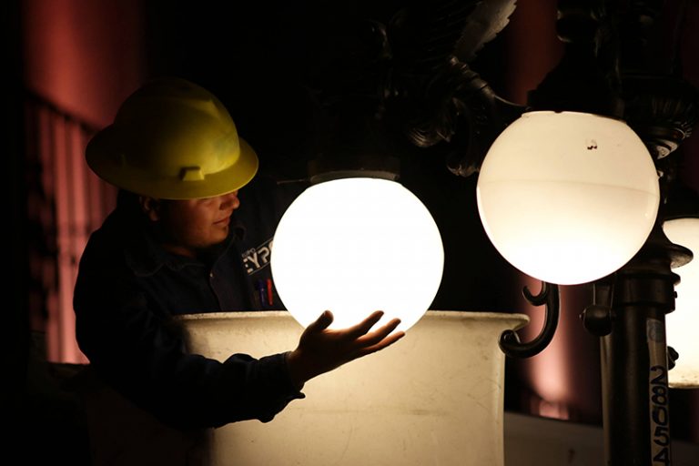 El presidente municipal de Puebla  pide reportar las zonas sin iluminación 