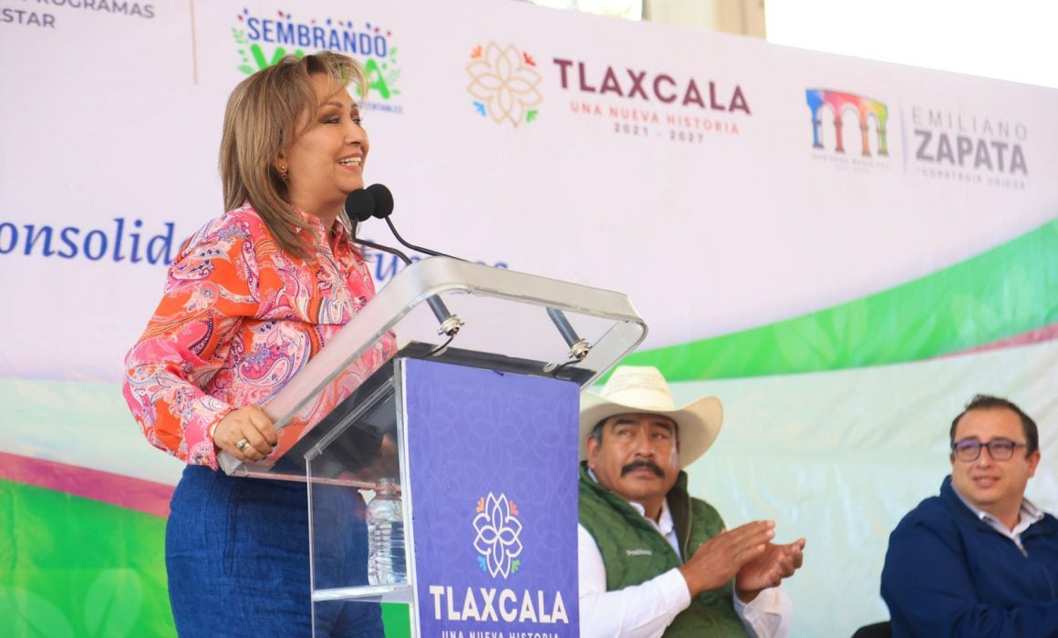 Recorrió Lorena Cuéllar tianguis campesino en Emiliano Zapata