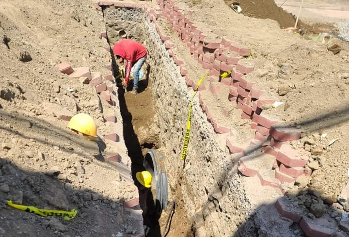Reclaman en Chiautempan obra inconclusa con malos materiales y opacidad en recursos  