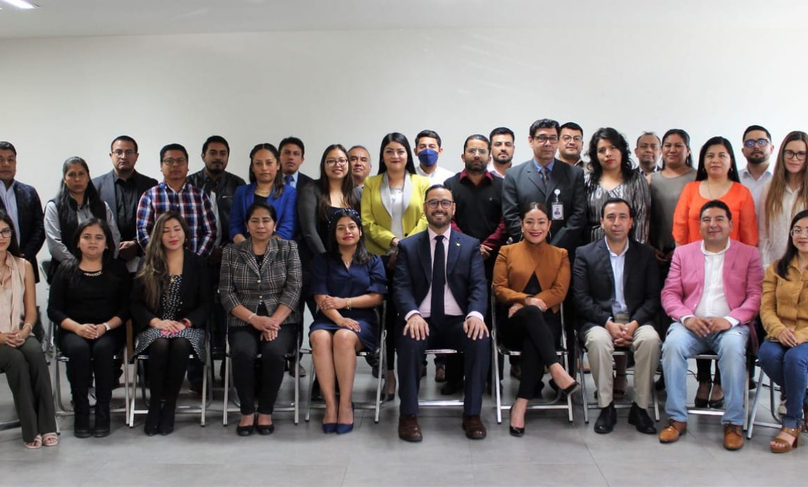 Realizan graduación de la escuela de terapia física y rehabilitación del CRI