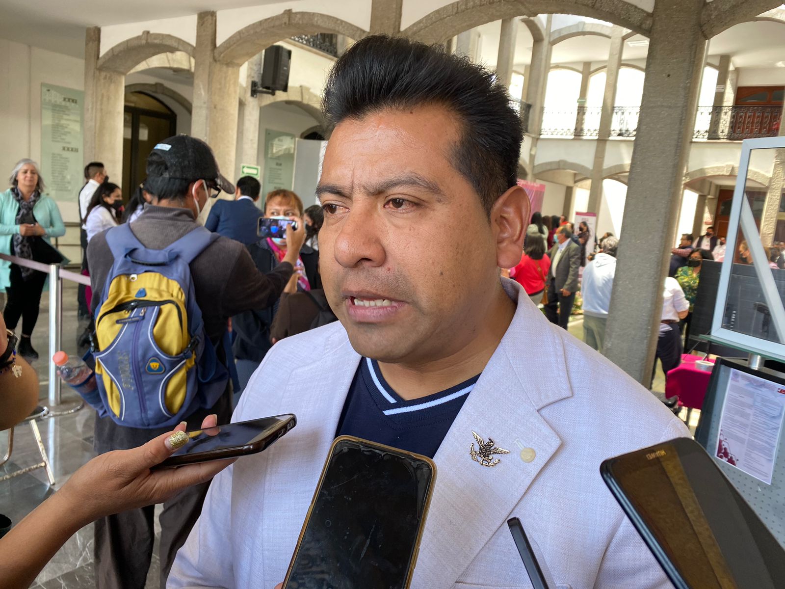 Funcionarios no deben "destaparse" fuera de tiempo: MORENA