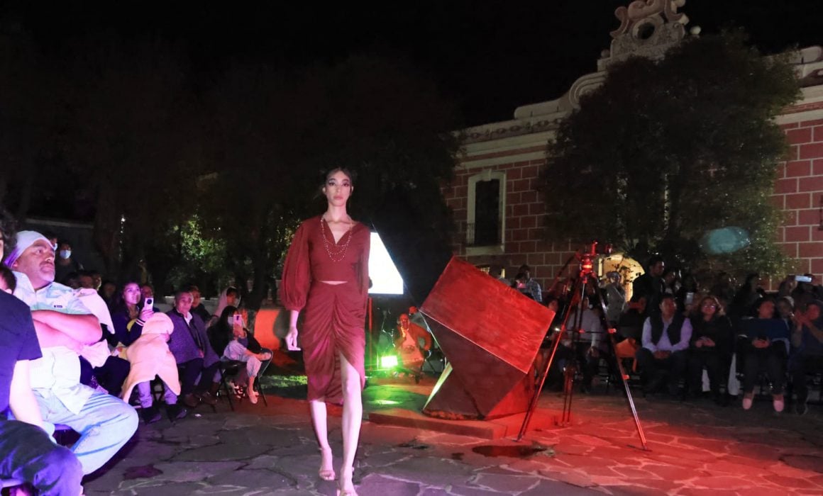 Presentan alumnos de la UTT pasarela Make it work 2023