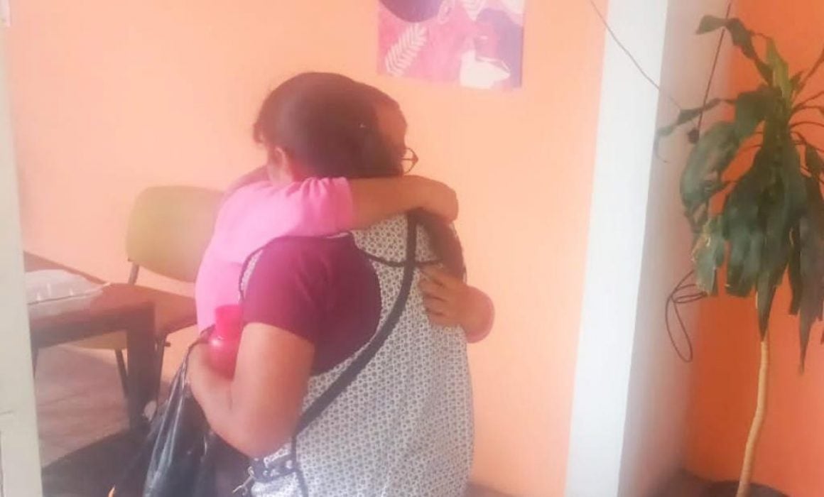 Reúne policía municipal de Huamantla y Tehuacán a joven con sus familiares