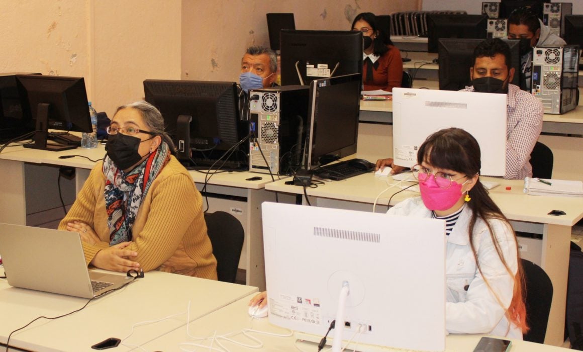 Realiza Coltlax primer encuentro de egresadas y egresados 2023