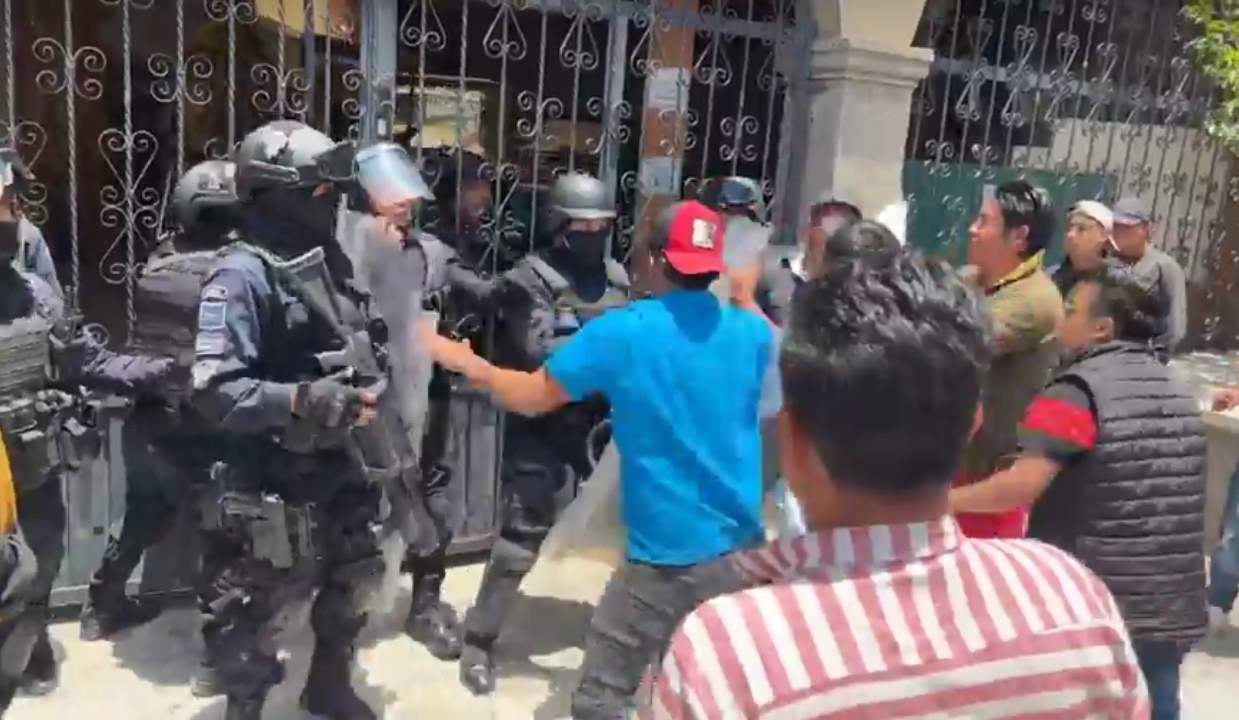 Crece tensión en Nativitas; resguardan Presidencia de San Miguel del Milagro