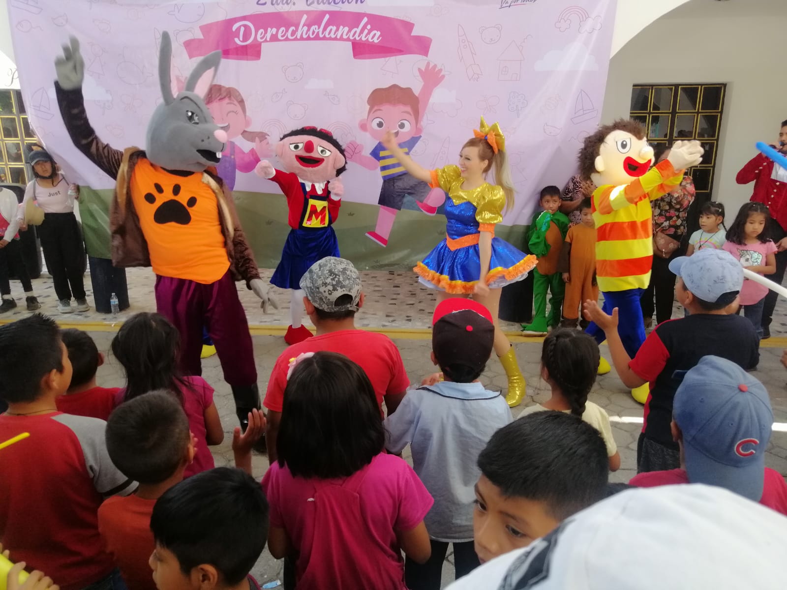 Derechos Humanos de San Pedro Cholula aporta conocimiento y felicidad a niñas y niños de Agustín Calvario
