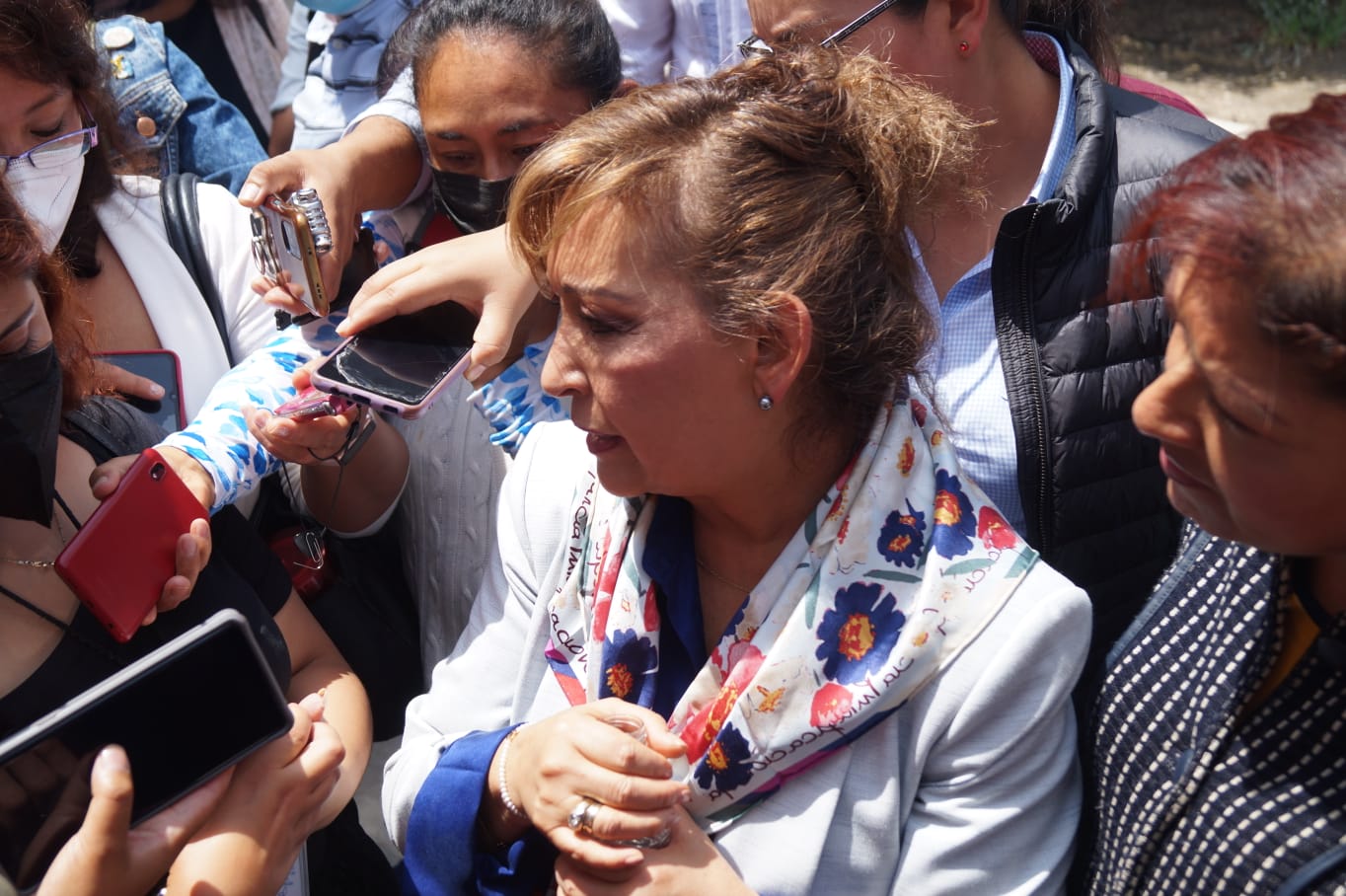 Desconoce Lorena Cuéllar por "cobros de piso"