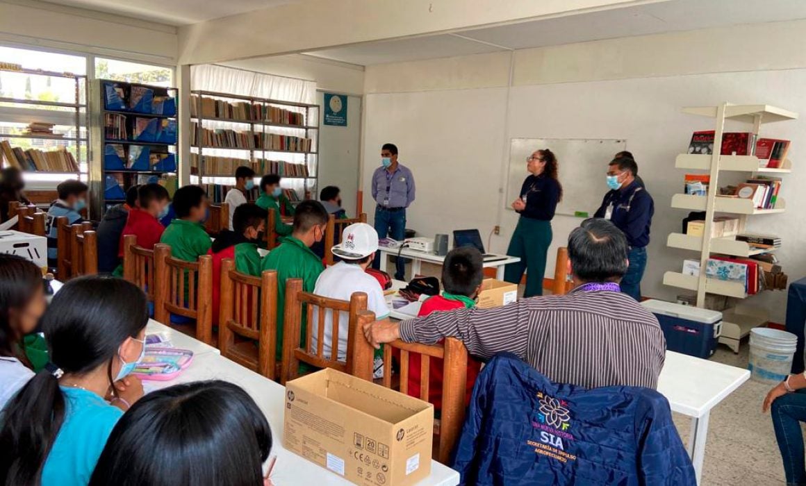 Realiza SIA pláticas a alumnos de la secundaria Héroes de Nacozari