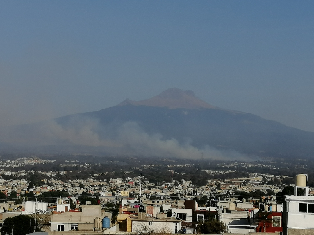 Arrasan incendios a La Malinche, Tlaxcala suma 100 siniestros