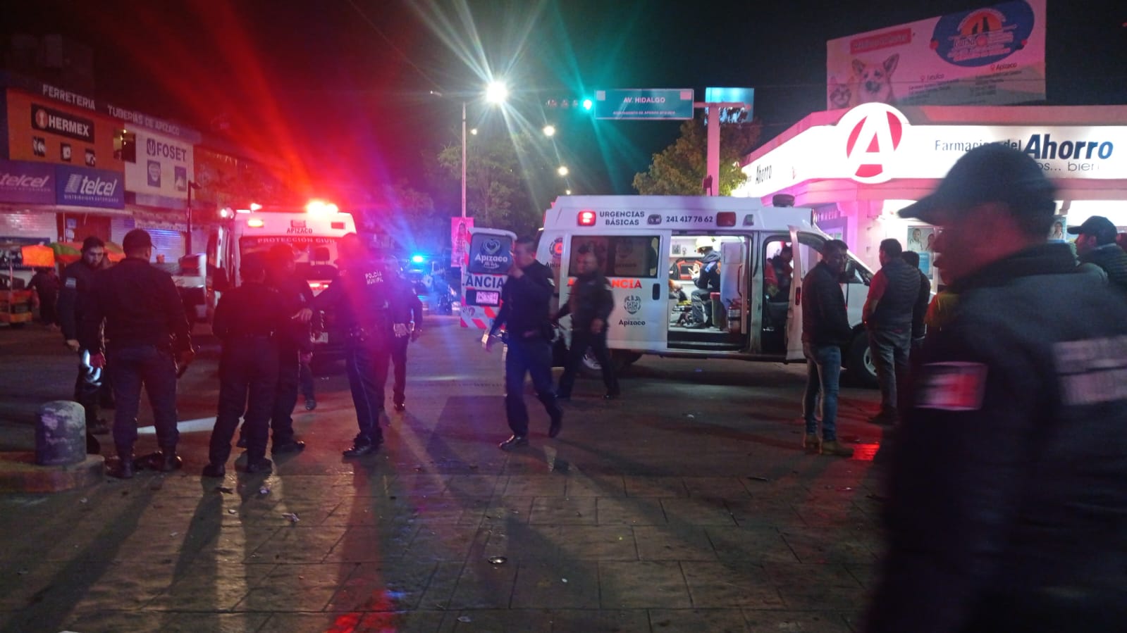Jóvenes sufren accidente de moto; uno muere en el hospital 