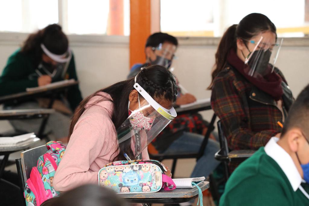 ¿La nueva historia? En Tlaxcala, persisten carencias en educación, salud y servicios sociales
