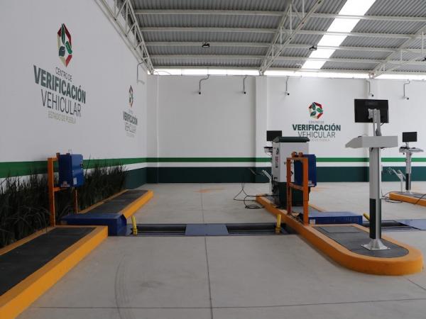 Inician operaciones cuatro nuevos verificentros de Puebla