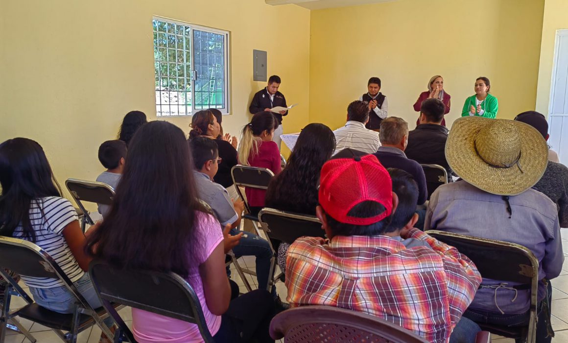 Entrega ITEA 9 certificados de educación básica en Soltepec