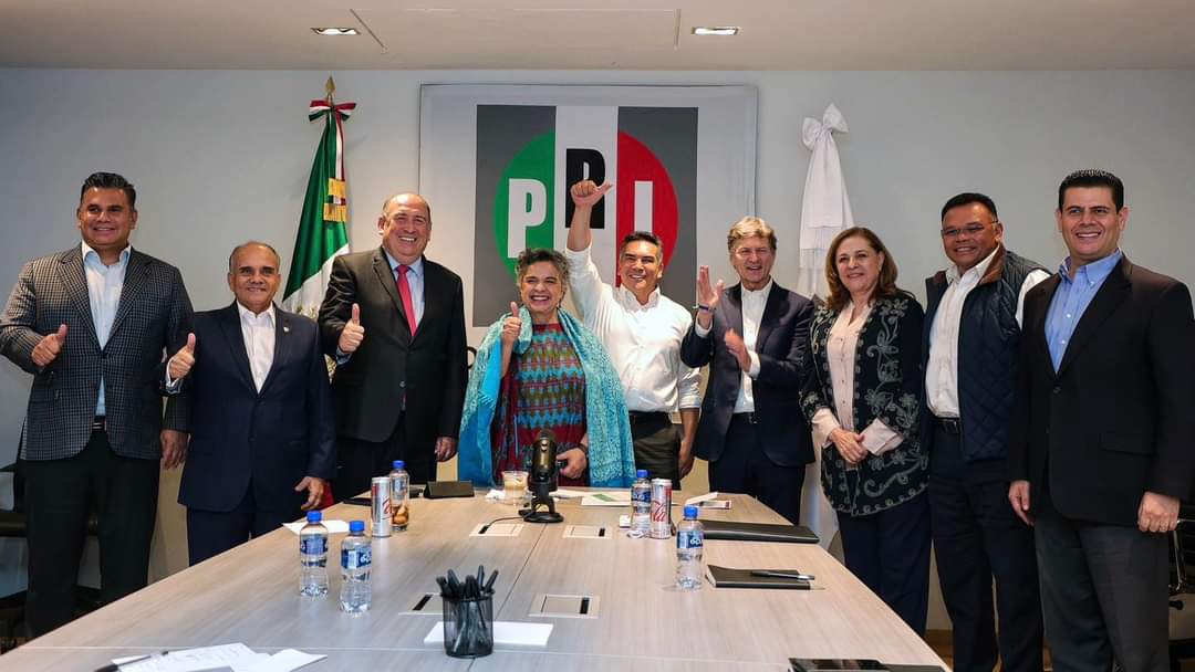 Deja Beatriz Paredes a Enrique de la Madrid fuera de la contienda por el FAxM