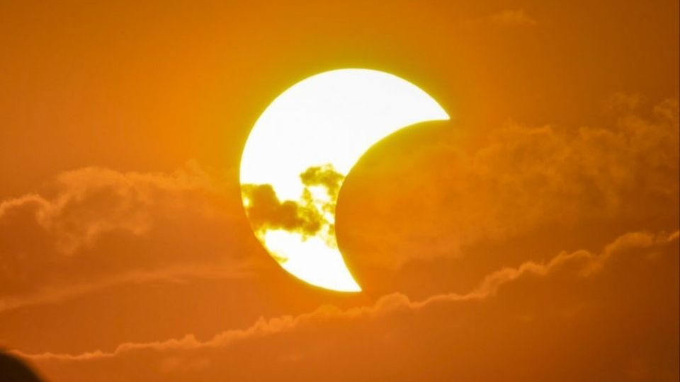 Eclipse solar octubre 2023, podrá verse en México; consejos para verlo de forma segura