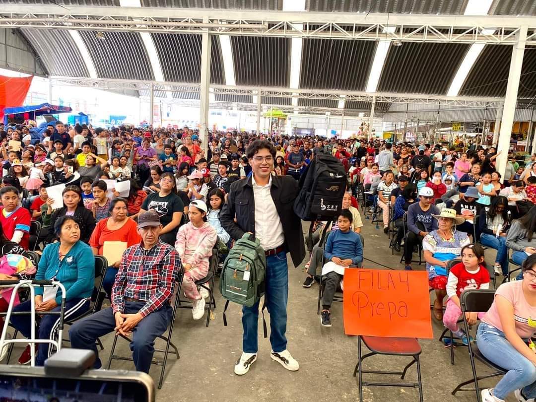 Pese a mala imagen en Zacatelco, familia de alcalde ya prepara campaña